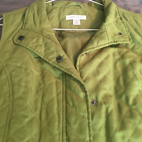 Green Christopher Banks Vest - Picture 3 of 4